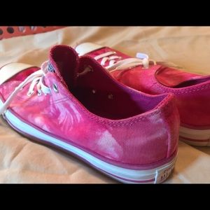 Chuck Taylor’s low pink tie-dye